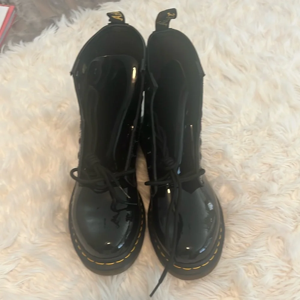 Dr. Martens Black NWT - Picture 2 of 9